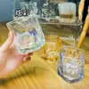 Copo Twist Estilo Ins Copo de Vinho Transparente para Uísque Vidro Doméstico Popular Copo Origami Copo de Água com Formato Especial Vinho Pequeno
