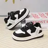 Zapatos para niñas 2026 Otoño Nuevo Estilo Zapatos de Tabla Bajos para Niños Zapatos para Niños Zapatos Deportivos Niños Medianos y Grandes Zapatos Casuales para Estudiantes