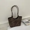 Bolsa Grande Capacidade Feminina 2026 Nova Tendência Outono Retro Moda Diária Versátil Bolsa de Ombro Único Bolsa Tote