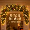 Decorações de Natal, Guirlandas de Natal, Frutas Vermelhas, Bolas de Natal, Pinhas, Folhas de Pinheiro e Luzes para Montagem de Cenário