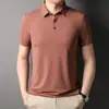 Verão 2025 novo gola casual pulôver para pais de meia-idade camiseta básica masculina de manga curta sem costura moda
