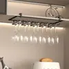 Gabinete de Vino Nuevo Estilo Color Crema Sin Clavos Estante de Copas de Vino de Gama Alta Colgador Invertido para Copas de Vino Domésticas Estante para Colocar Copas de Vino