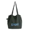 Bolsa de Grande Capacidade para Mulheres, Casual e Leve, 2026 Verão Portátil Versátil Bolsa para Estudante e Comutador, Bolsa de Ombro Moderna Estilo Coreano