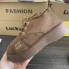 2025Ins Zapatos de Mujer Versátiles Súper Populares Retro Slip-On Zapatos Calentitos de Gorro Dropshipping Comercio Exterior Venta al por Mayor Transfronteriza