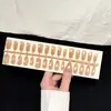 Uñas postizas hechas a mano estilo celebridad de internet Uñas postizas con acabado que realza el blanco Pegatinas de arte de uñas removibles Uñas para fotos diarias