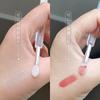 Nuevo cepillo de labios de silicona portátil con aplicador de lápiz labial a prueba de polvo belleza de labios maquillaje multicolor paquete individual