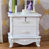 Mesa de Cabeceira de Madeira Estilo Europeu Branco Estilo Coreano para Quarto com Acabamento em Laca Atacado Armazenamento e Organização