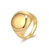 Anillo simple liso de alta calidad curvo de acero de titanio para hombre, joyería de mano de viento frío de moda europea y americana transfronteriza