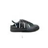Nuevos Zapatos Deportivos Blancos Versátiles de Estilo Europeo de Primavera Zapatos Blancos Casuales de Lujo con Tachuelas Unisex de Caña Baja Zapatos Transfronterizos