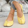 Estilo Nuevo de Primavera Suela Suave Casual Francés Versátil Punta Dividida Mary Jane Zapatos de una Sola Pieza Absolutamente Hermosos Zapatos Versión de Cuero Suave para Mujer