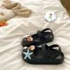 Apariencia ImpresionanteDopamina DIY Zapatillas Lindas de Punta Cerrada EVA Transpirables Ligeras Zuecos de Verano para Mujer Tendencia Ins