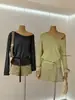 WGWE Suéter de punto casual estilo coreano para otoño con cinturón en el dobladillo, entallado a la cintura, de manga larga, hombros descubiertos para mujer W10751