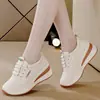 Zapatos para Mujer que Aumentan la Altura 2026, Zapatos para Madre, Planos Versátiles para el Día a Día, Zapatos Pequeños de Cuero Ligeros para Invierno, Antideslizantes y Resistentes a las Manchas, Zapatos Deportivos