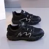 Tenis para mujer con sensación de "caminar sobre heces", verano y otoño 2026, zapatillas de entrenamiento estilo A-Gan, zapatos casuales de malla antideslizantes para senderismo C9005