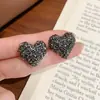 Brincos de Diamante Coração de Melatonina Escura de Alta Qualidade, Brincos Modernos para o Dia a Dia, Estilo Descolado, Doce e Descolado Elegante, Joias Descoladas