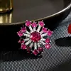 Broche Magnético Casual Flor Roja Corindón Elegante Flor Hebilla Magnética Alta Magnética para Mujer Pin de Cuello Anti-Exposición Accesorios para Mujer