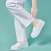 Zapatos de enfermera para mujer 2026 nuevo modelo de otoño, de suela blanda, transpirables, no fatigantes, zapatos blancos, de suela gruesa, antideslizantes, que aumentan la altura, zapatos de trabajo médicos