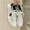 Zapatillas Blancas de Hombre Estilo Coreano Nuevas Primavera y Otoño Zapatos Estrella Casuales Versátiles de Moda Transpirables Zapatillas C-1621