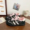 Zapatillas blancas muy elegantes y atractivas para mujer, nuevo modelo otoño 2026, zapatillas deportivas casuales versátiles y cómodas para estudiantes