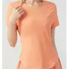 Conjunto de outfit de yoga de verano para mujer, camiseta de fitness fina de manga corta de secado rápido, shorts deportivos casuales holgados para correr para uso al aire libre