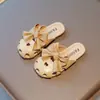 Sandalias de Verano para Niños Nuevas Caladas con Lazo y Punta Cerrada Estilo Coreano de Moda Antideslizantes Suela Suave para Niños Mayores