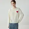 Suéter feminino de cashmere gola redonda, top grosso de manga longa com camada dupla, novo estilo outono e inverno com bordado de coração, camada interna quente