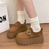 Sandalias versátiles de suela gruesa con hebilla 2026 para mujer, zapatos de corte bajo con suela blanda, nuevo estilo retro, que aumentan la altura para personas menudas