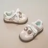Sapatos Femininos 2026 Primavera e Verão Novo Estilo Sapatos Esportivos Respiráveis de Malha para Meninas Tênis Baixos Antiderrapantes com Solado Macio para Crianças