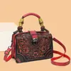 Bolsas para Mujer Venta al por Mayor Transfronteriza Tallado en Cuero 2026 Retro Nueva Moda Carteras de Dama Bolsas Estilo Nacional Talladas