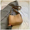 Bolso Pequeño Nuevo Primavera 2026 para Mujer, Bolso de Hombro Cruzado Moderno y Sencillo, Bolso Cubo Retro para el Trabajo