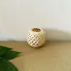 Cestas de lanternas de bambu feitas à mão podem ser usadas como lustres, abajures ou itens decorativos para fotografia de trajes tradicionais, celebrações de primeiro aniversário e banquetes de casamento.