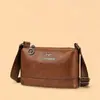 Nuevo bolso de hombro retro de cuero suave para mujer 2026, bolso cruzado simple y versátil, gran capacidad y ligero, adecuado para madres de mediana edad