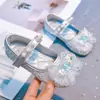 Zapatos Pequeños de Cuero de Color Liso de Moda para Niñas 2026 Nuevo Estilo Primavera/Verano Zapatos Individuales de Princesa con Mariposa de Pedrería y Perlas para Niña Pequeña