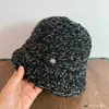 Sombrero de pescador para mujer, gorro tejido de otoño e invierno, pequeño y elegante, versátil, cálido y perfecto para salidas