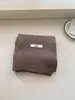 Conjunto de Dos Piezas de Bufanda y Guantes para Mujer Invierno 2025 Nuevo Blanco Tejido de Lana Engrosado Bufanda Versátil Cálida para Ropa de Trabajo