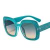 Gafas de sol de marco elegante de nuevo estilo, tendencia de personalidad europea y americana, gafas cuadradas, gafas de sol de moda con brillo, gafas lisas para mujer