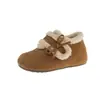 Zapatos cálidos de algodón para mujer con velcro, nuevo estilo de moda con lazo, zapatos peludos de invierno 2026 con aumento interno de altura