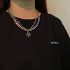 Colar de Corrente Minimalista Estilo Europeu e Americano com Letra W, Corrente Dupla para Clavícula, Gargantilha Curta Versátil Cool Hip-Hop para Mulheres