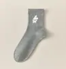 Meia Nova Estilo Outono Inverno Ins Tendência Fofa Desenho Animado Jacquard Estilo Básico Versátil Meia de Cano Médio Feminina Estudante Meia Esportiva