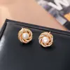 Pendientes de Zirconia Micro-Pavimentados de Lujo Ligero, Pendientes de Perlas de Agua Dulce Natural de Gama Alta, Pendientes de Moda con Diseño de Nicho para Mujer