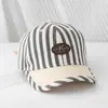Moda Primavera e Verão Boné de Beisebol com Listras e Logo Oval de Letra Estilo Americano para Meninos e Meninas Boné de Beisebol Estiloso com Aba Curva Venda por Atacado