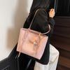 Bolsa Tote Retro de Grande Capacidade com Contraste de Cores Feminina 2025 Novos Têxteis Simples Casual para o Dia a Dia Bolsa de Ombro