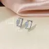 Cuffs para Orejas Minimalistas de Zirconia de Lujo Populares de Temu, Aretes Cuadrados de Cobre Chapados en Oro, Modernos y Versátiles con un Toque de Alta Gama