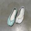 Versão em Pele de Ovelha em Estoque~ Cabedal Macio e Sola Macia Bico de Porco Bico Dividido Sapatos Femininos, Sapatos Mary Jane Ballet em Couro Genuíno, Sapatos Femininos Baixos