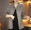Moderna Chaqueta Adelgazante Reductora de Edad para Madres 2026 Celebridad de Internet Nuevo Elegante Versátil Traje Pequeño Top para Mujeres de Mediana Edad
