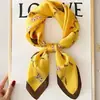 70 Bufandas de Seda con un Toque de Lujo, Moda Coreana Versátil Profesional Bufandas Pequeñas de Seda Imitación, Bufandas de Seda Estampadas Retro para Mujeres