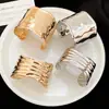 Pulsera Abierta de Metal con Textura Plisada Estilo Europeo y Americano, Pulsera Elegante Versátil de Moda, Joyería de Diseño Nicho para Mujeres