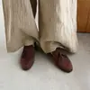 Zapatos de Cuero Estilo Británico de 1.8cm Primavera 2026 Nuevos Mocasines de Punta Redonda Planos sin Cordones con Borlas de Media Caña