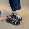 Sandalias de Mujer para Verano 2026, Estilo Nuevo, Adecuadas para Faldas, Suela Gruesa, Versátiles, con Pedrería, para Exteriores, Sandalias Romanas Planas de Playa