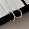 Brincos Simples de Argola com Textura de Metal Design de Nicho Irregular Feito à Mão Padrão Martelado Brincos Exagerados Prata Esterlina 925 Femininos